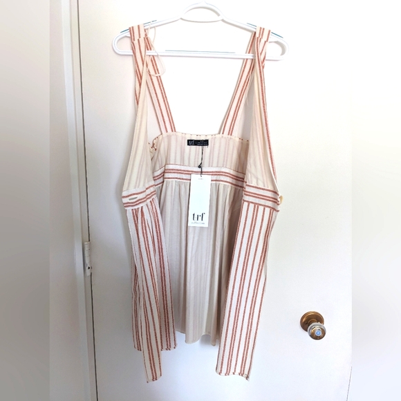 Summer stripe wrap dress in red and white - Picture 3 of 6